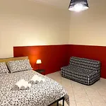 Bottiglieri's Home-near Station & Metro